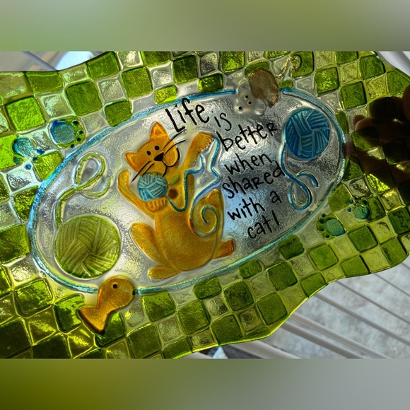 Cat Platter “Life is Better When Shared with a Cat!" Reverse Painted Green Glass - Picture 4 of 8